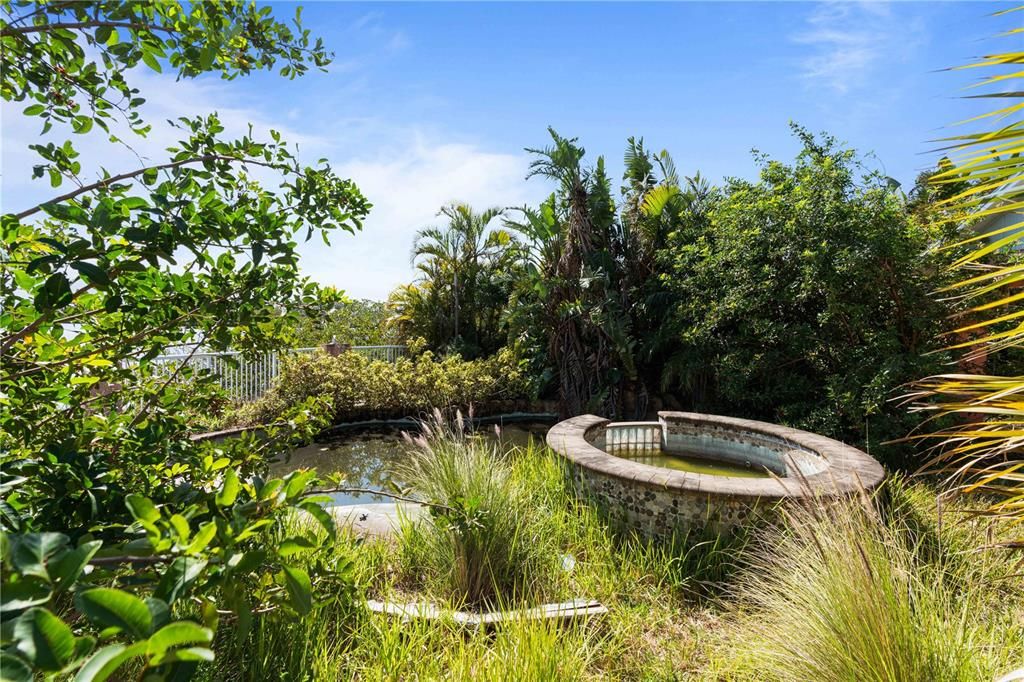 待售: $499,000 (0.35 acres)