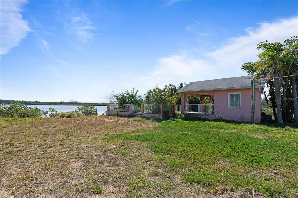 待售: $499,000 (0.35 acres)