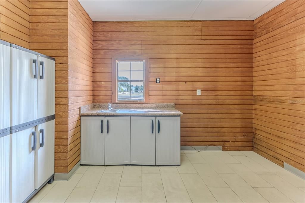 En Venta: $985,000 (3 camas, 2 baños, 2609 Pies cuadrados)