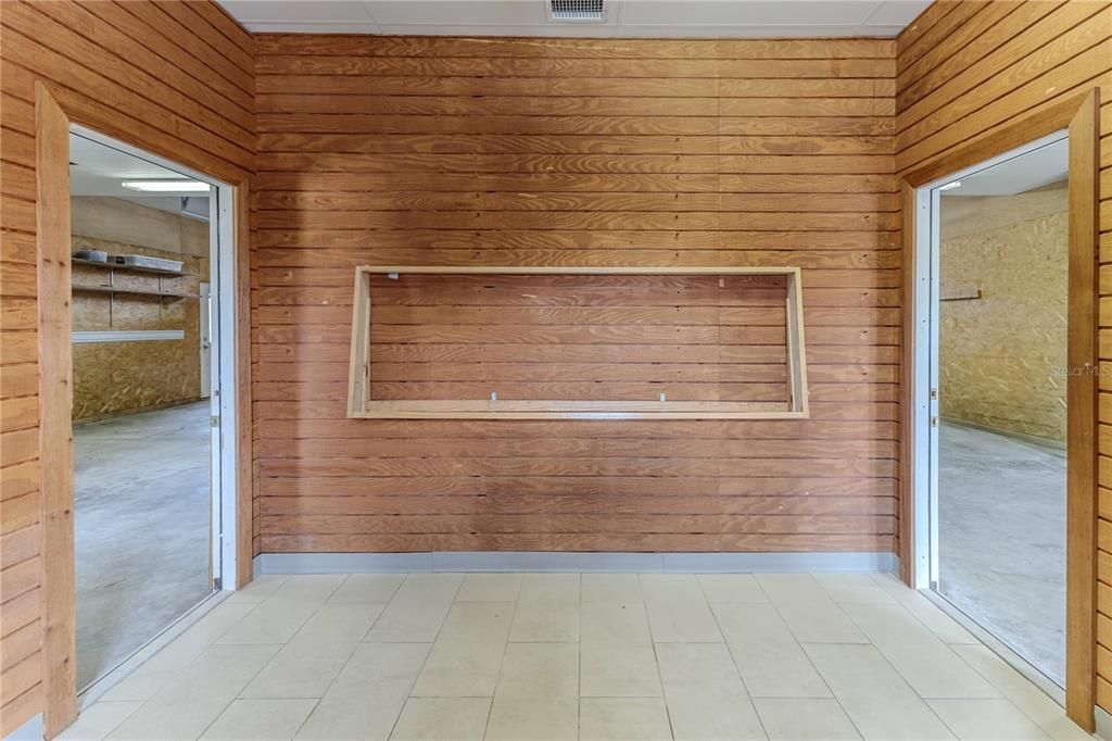 En Venta: $985,000 (3 camas, 2 baños, 2609 Pies cuadrados)