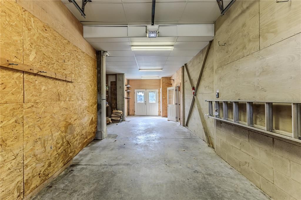 En Venta: $985,000 (3 camas, 2 baños, 2609 Pies cuadrados)