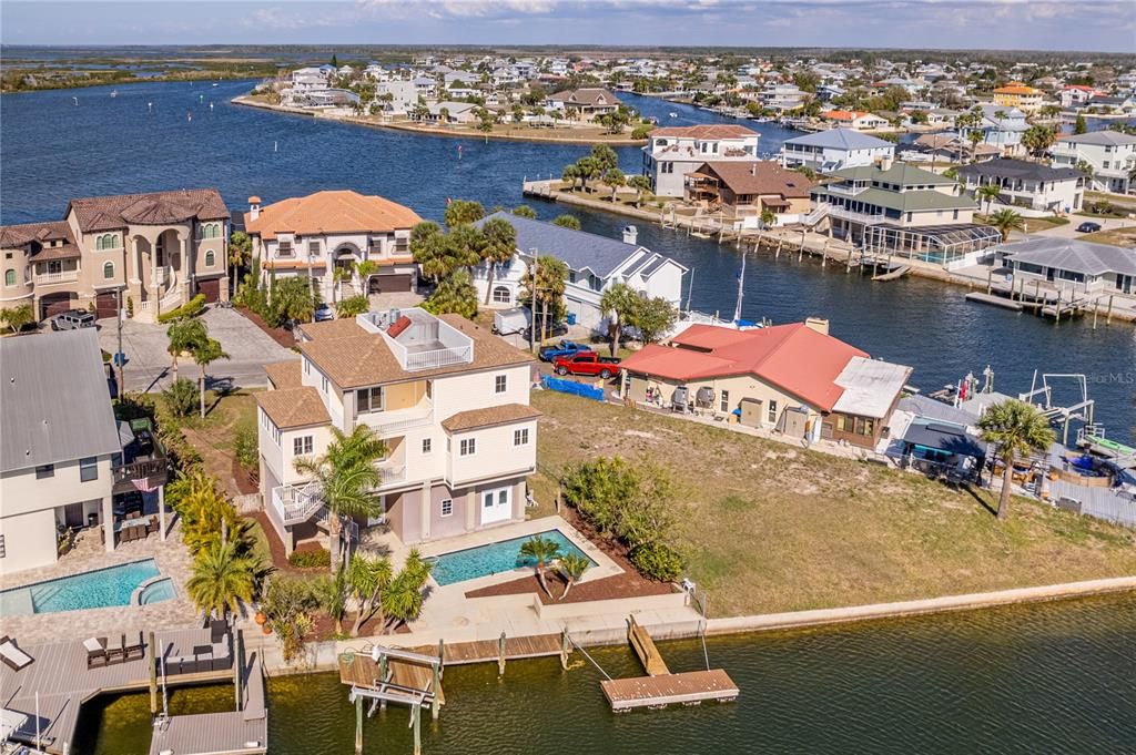 En Venta: $985,000 (3 camas, 2 baños, 2609 Pies cuadrados)