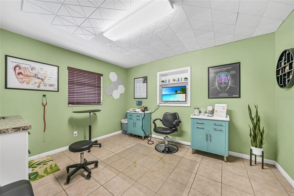 For Sale: $349,000 (0 beds, 0 baths, 1968 Square Feet)