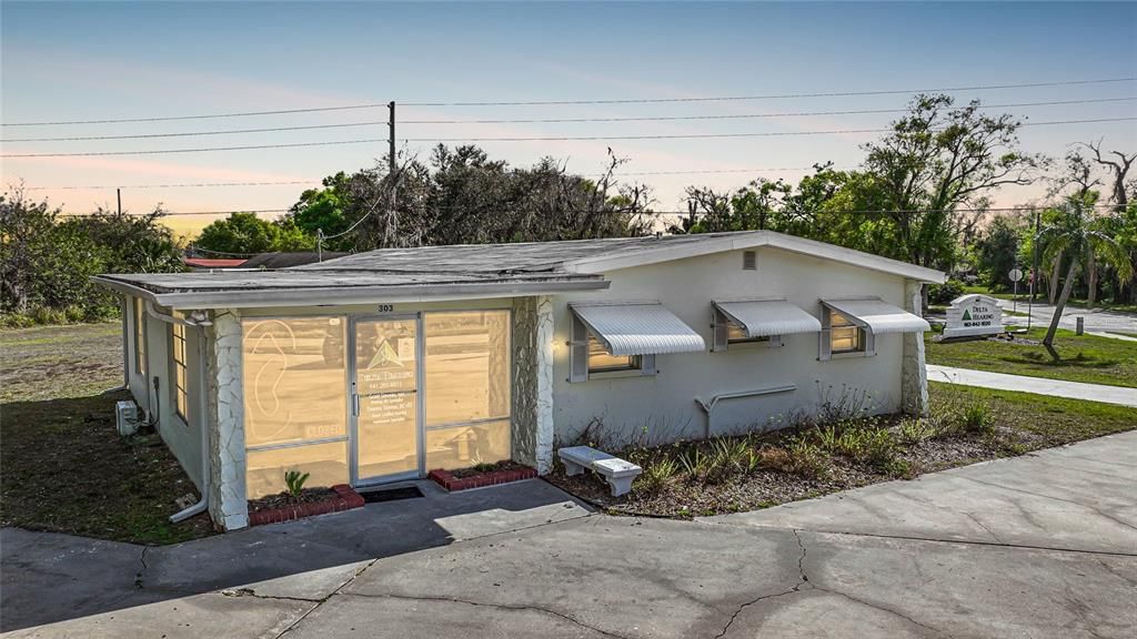 For Sale: $349,000 (0 beds, 0 baths, 1968 Square Feet)