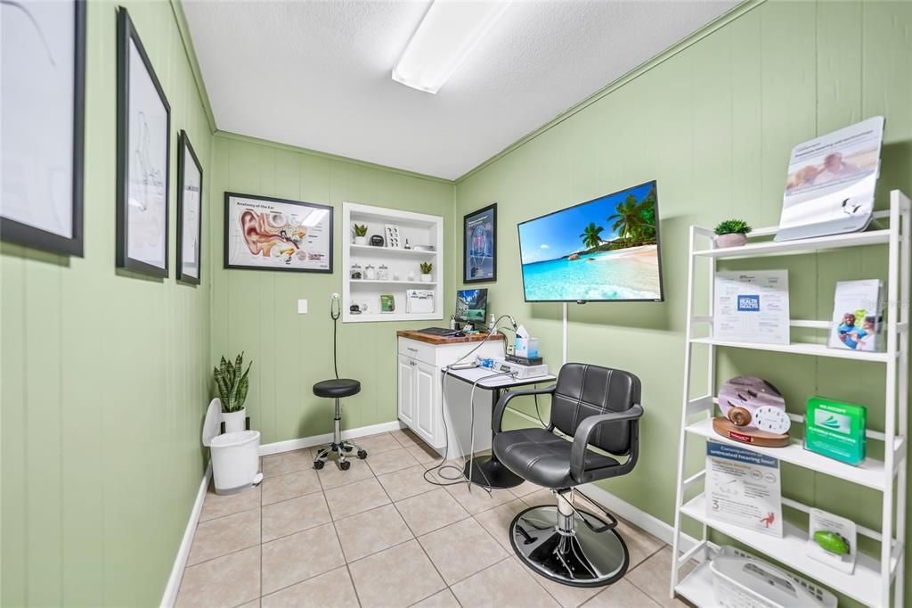 For Sale: $349,000 (0 beds, 0 baths, 1968 Square Feet)