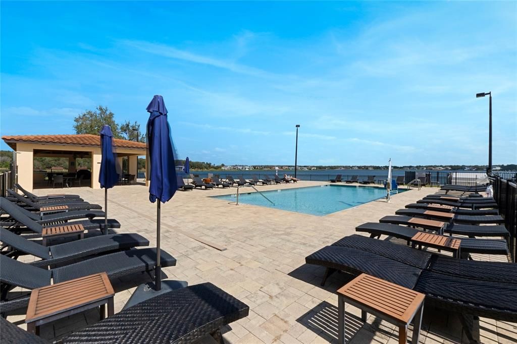 For Sale: $400,000 (2 beds, 2 baths, 1402 Square Feet)