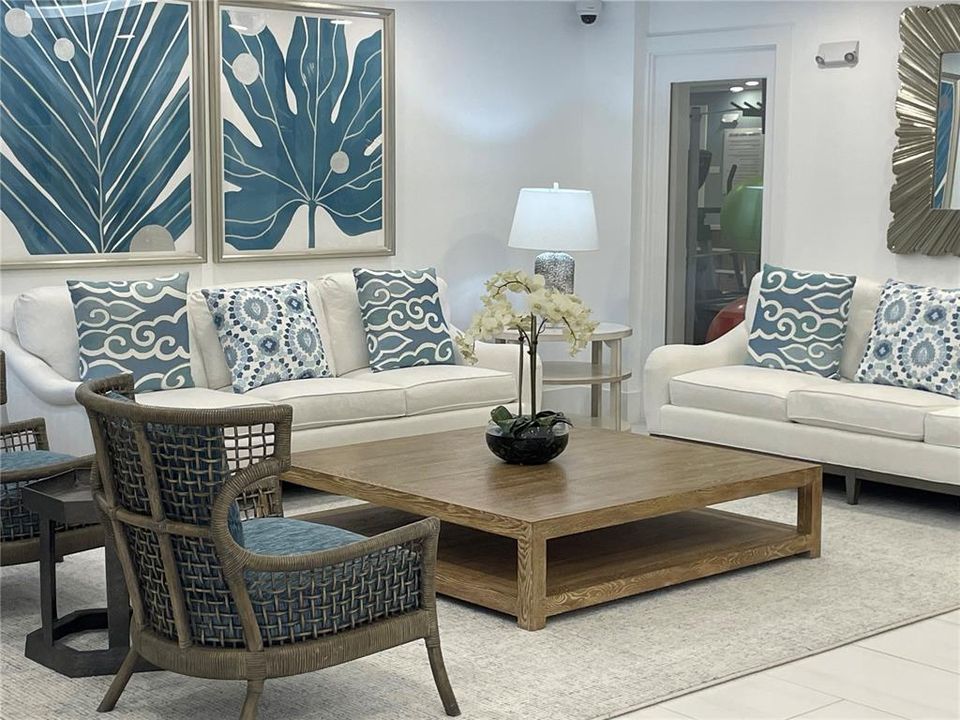 For Sale: $400,000 (2 beds, 2 baths, 1402 Square Feet)