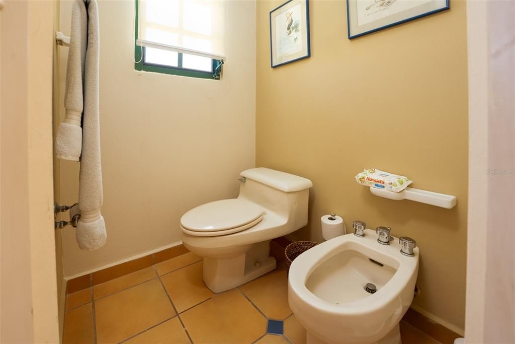 For Rent: $7,500 (3 beds, 3 baths, 2250 Square Feet)