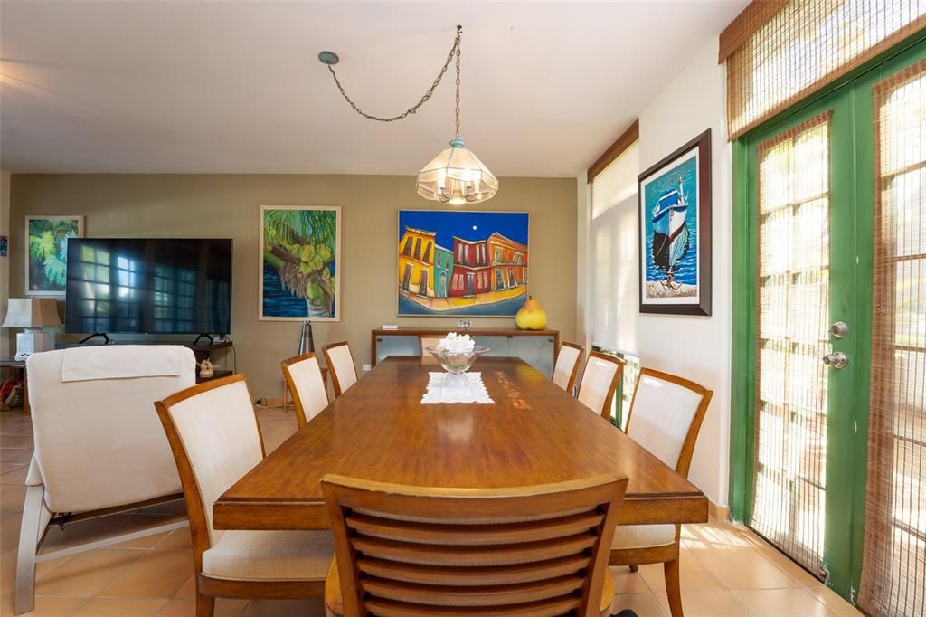 For Rent: $7,500 (3 beds, 3 baths, 2250 Square Feet)