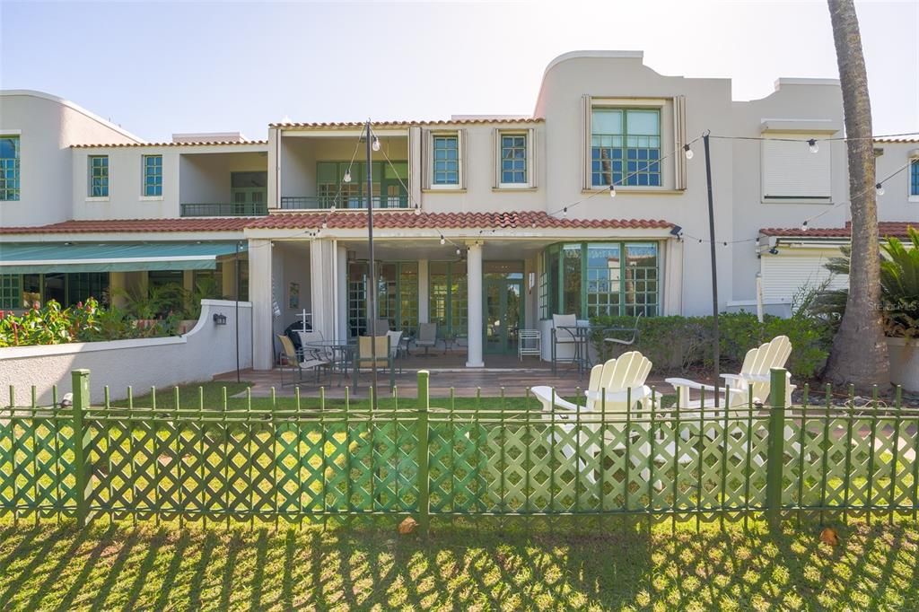 For Rent: $7,500 (3 beds, 3 baths, 2250 Square Feet)