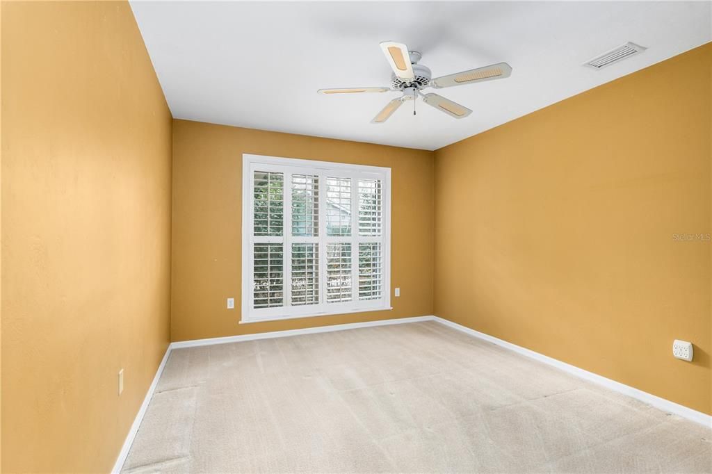 Activo con contrato: $650,000 (5 camas, 4 baños, 2918 Pies cuadrados)