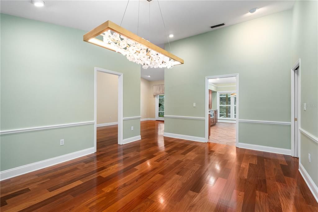 Activo con contrato: $650,000 (5 camas, 4 baños, 2918 Pies cuadrados)