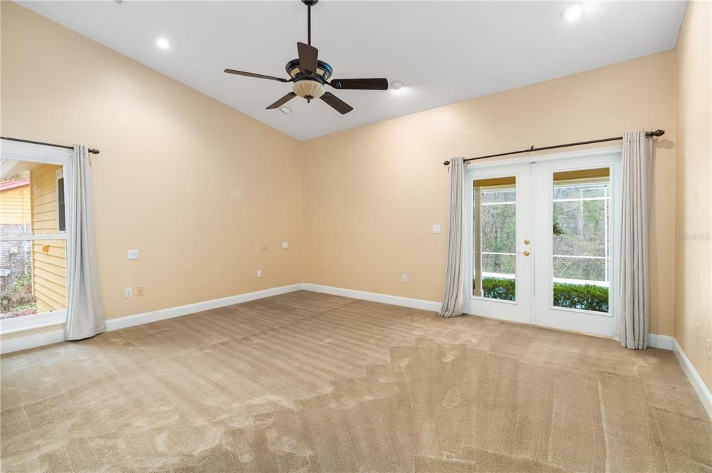 Activo con contrato: $650,000 (5 camas, 4 baños, 2918 Pies cuadrados)