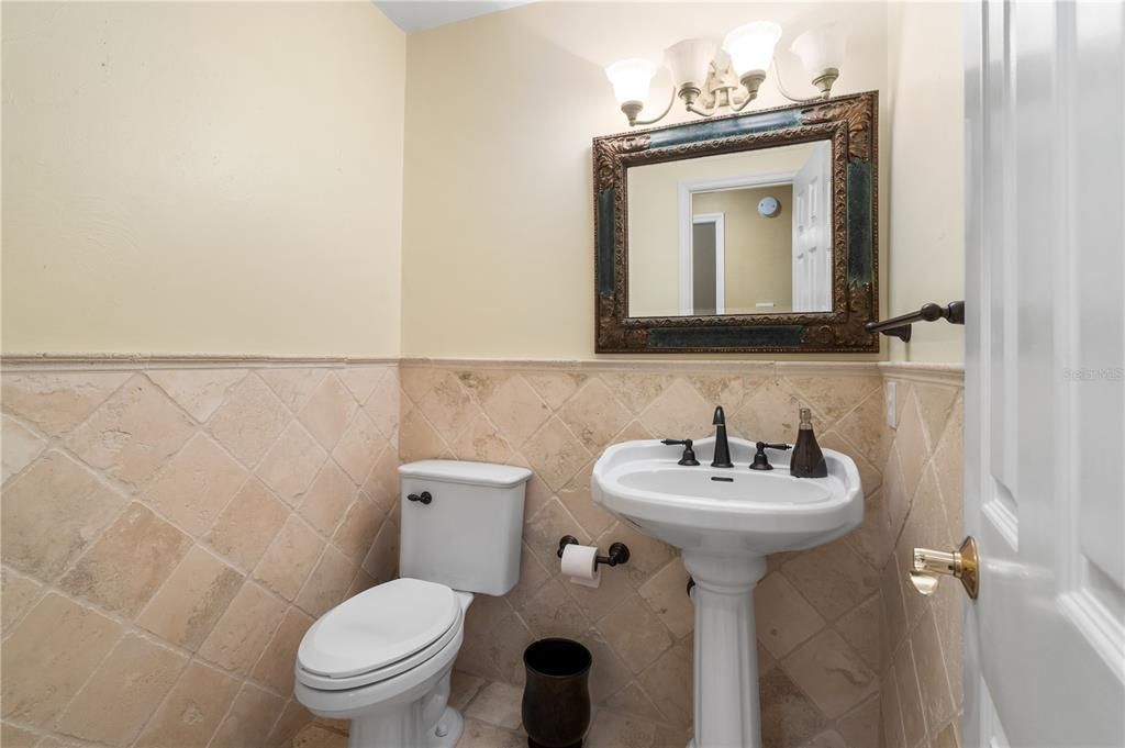 Activo con contrato: $650,000 (5 camas, 4 baños, 2918 Pies cuadrados)