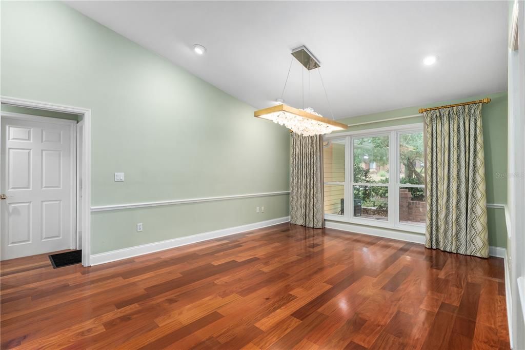 Activo con contrato: $650,000 (5 camas, 4 baños, 2918 Pies cuadrados)