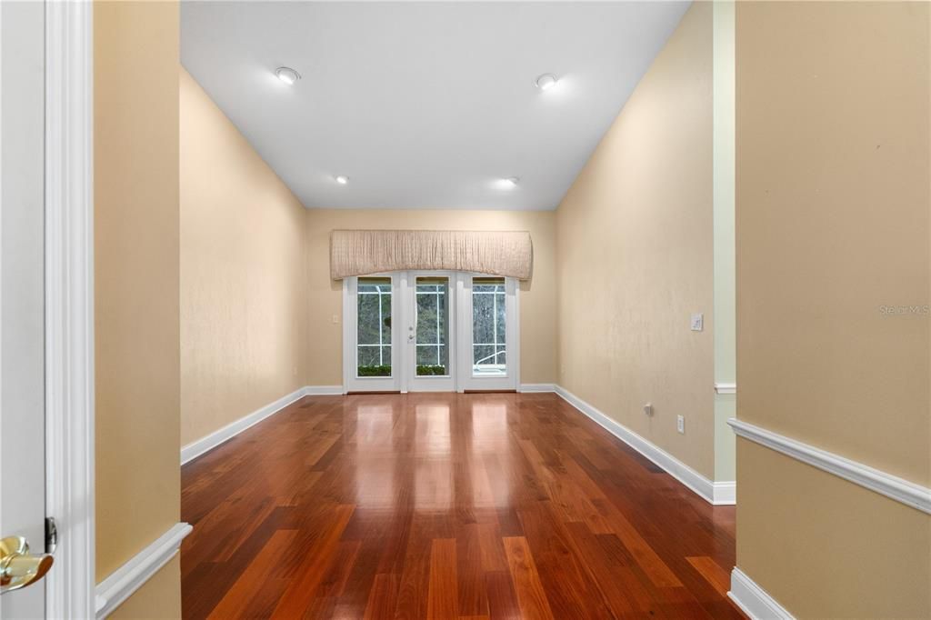 Activo con contrato: $650,000 (5 camas, 4 baños, 2918 Pies cuadrados)