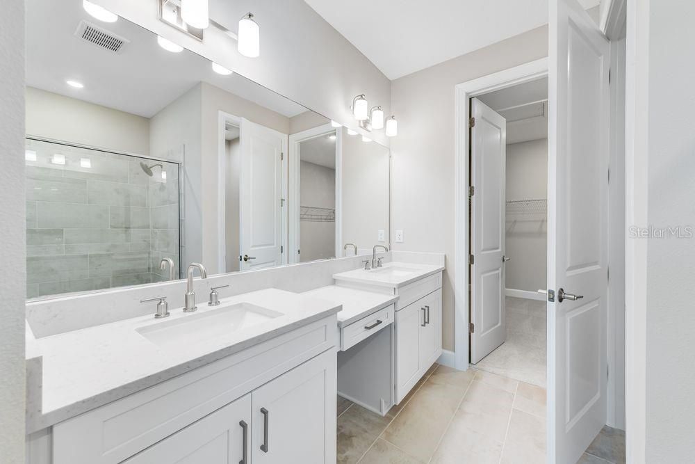 Active With Contract: $674,494 (3 beds, 3 baths, 2267 Square Feet)