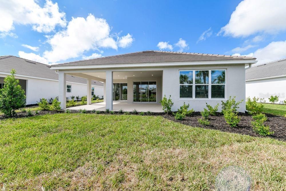 Active With Contract: $674,494 (3 beds, 3 baths, 2267 Square Feet)