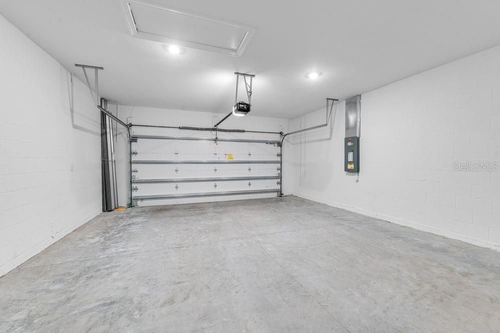 Active With Contract: $674,494 (3 beds, 3 baths, 2267 Square Feet)