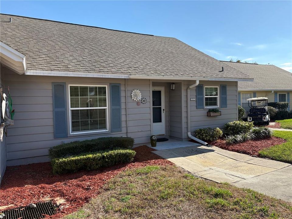 For Sale: $199,500 (2 beds, 2 baths, 975 Square Feet)