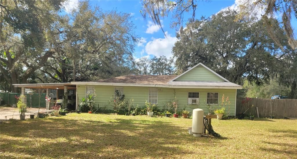 合同活跃: $1,200,000 (3 贝兹, 1 浴室, 1420 平方英尺)