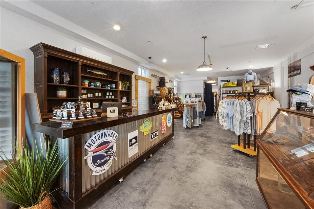 合同活跃: $1,250,000 (0 贝兹, 0 浴室, 2480 平方英尺)