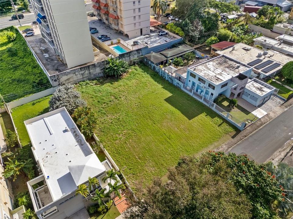 En Venta: $350,000 (0.32 acres)