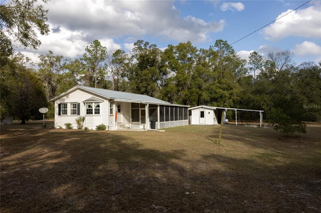 Recently Sold: $159,700 (2 beds, 1 baths, 1056 Square Feet)