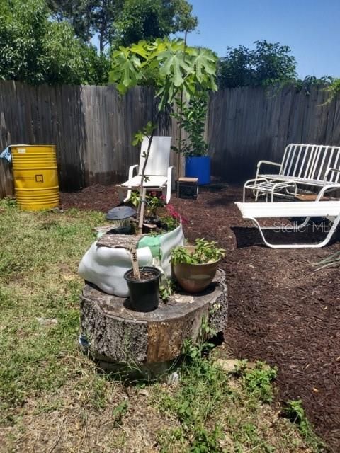 На продажу: $133,800 (2 спален, 1 ванн, 1186 Квадратных фут)