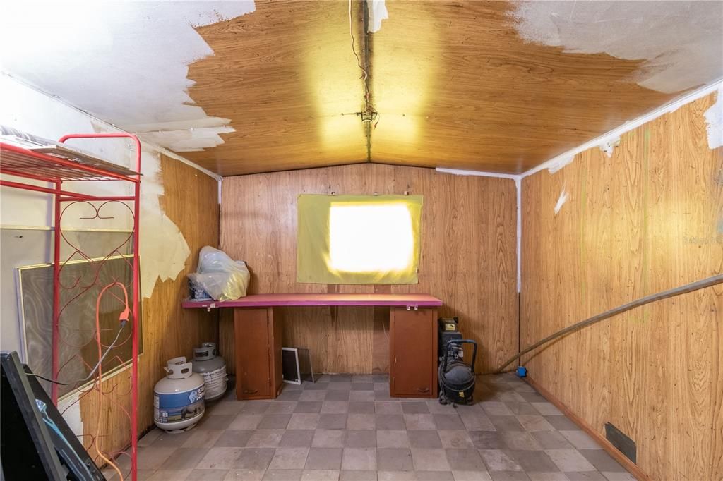 На продажу: $133,800 (2 спален, 1 ванн, 1186 Квадратных фут)