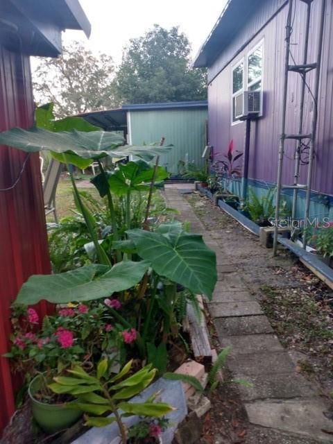 На продажу: $133,800 (2 спален, 1 ванн, 1186 Квадратных фут)