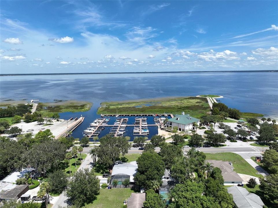 На продажу: $790,000 (5 спален, 4 ванн, 4094 Квадратных фут)