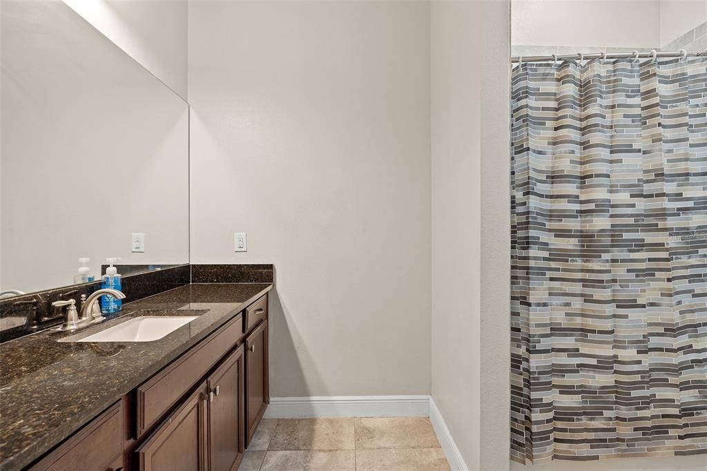 На продажу: $790,000 (5 спален, 4 ванн, 4094 Квадратных фут)