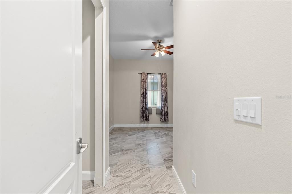 На продажу: $790,000 (5 спален, 4 ванн, 4094 Квадратных фут)