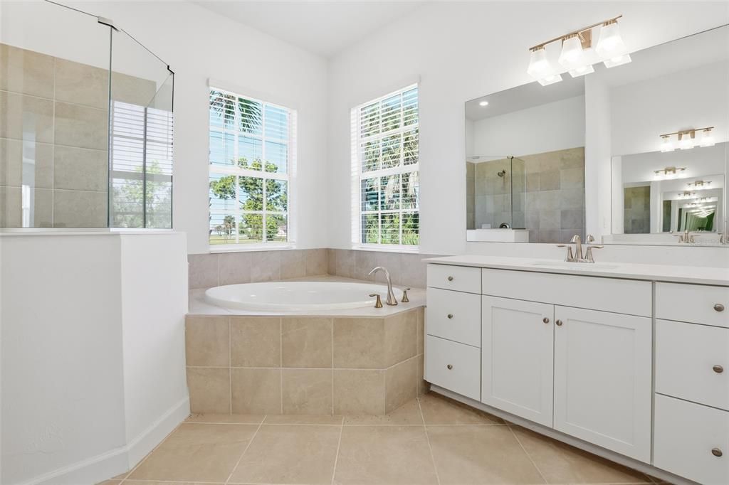 Active With Contract: $418,297 (3 beds, 2 baths, 2361 Square Feet)