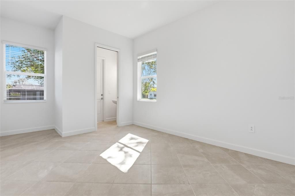 Active With Contract: $418,297 (3 beds, 2 baths, 2361 Square Feet)