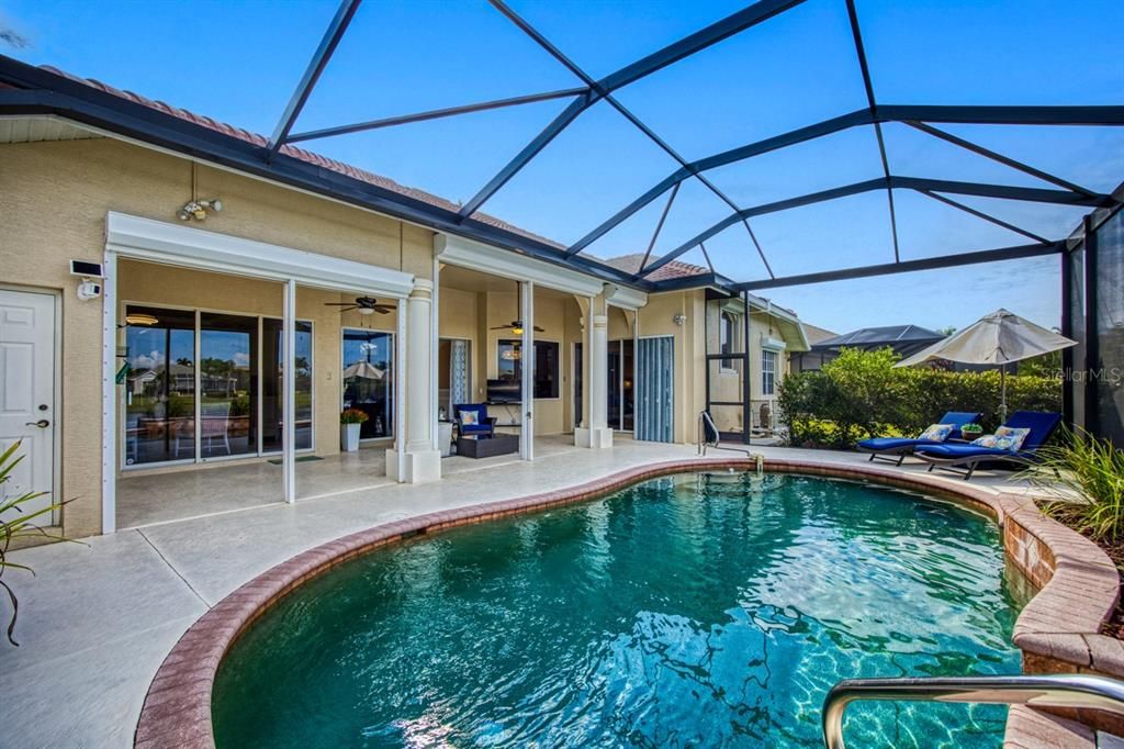 待售: $725,000 (4 贝兹, 3 浴室, 2482 平方英尺)