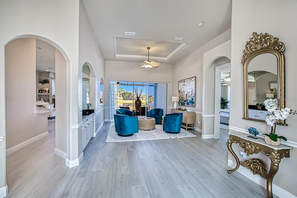 待售: $725,000 (4 贝兹, 3 浴室, 2482 平方英尺)