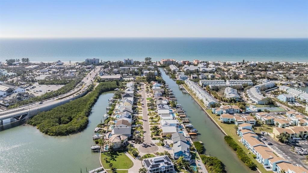 For Sale: $2,200,000 (5 beds, 4 baths, 3281 Square Feet)