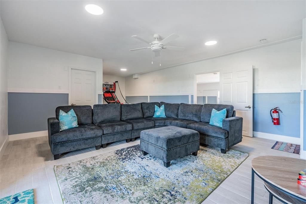 For Sale: $2,200,000 (5 beds, 4 baths, 3281 Square Feet)