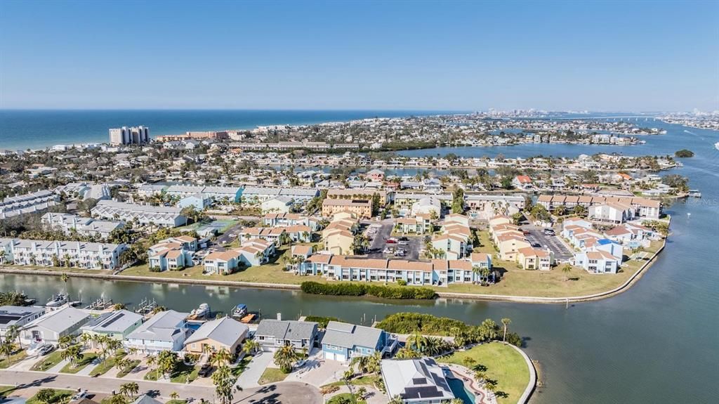 For Sale: $2,200,000 (5 beds, 4 baths, 3281 Square Feet)