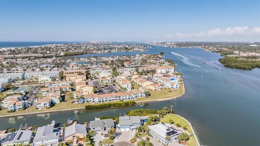 For Sale: $2,200,000 (5 beds, 4 baths, 3281 Square Feet)