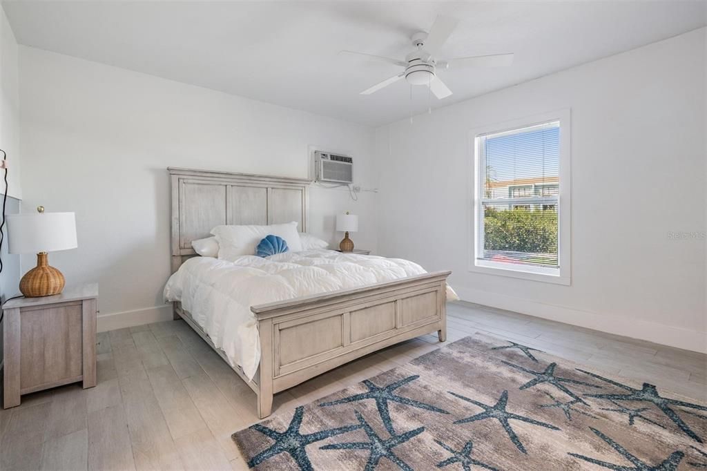 For Sale: $2,200,000 (5 beds, 4 baths, 3281 Square Feet)