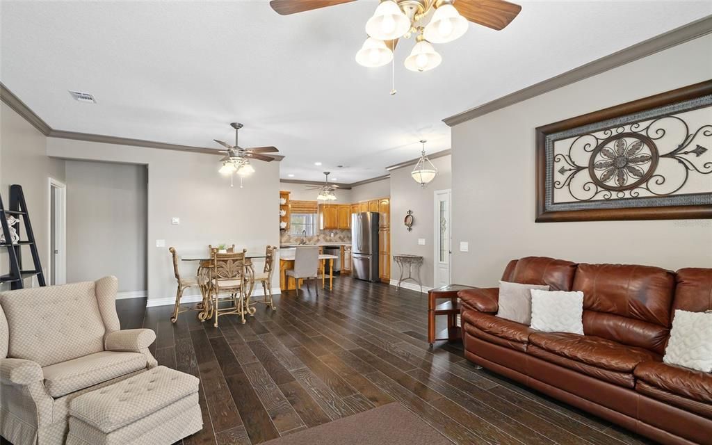 For Sale: $1,425,000 (6 beds, 5 baths, 4808 Square Feet)