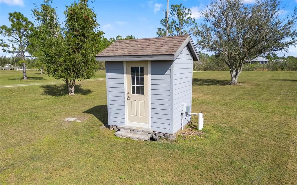 For Sale: $1,425,000 (6 beds, 5 baths, 4808 Square Feet)