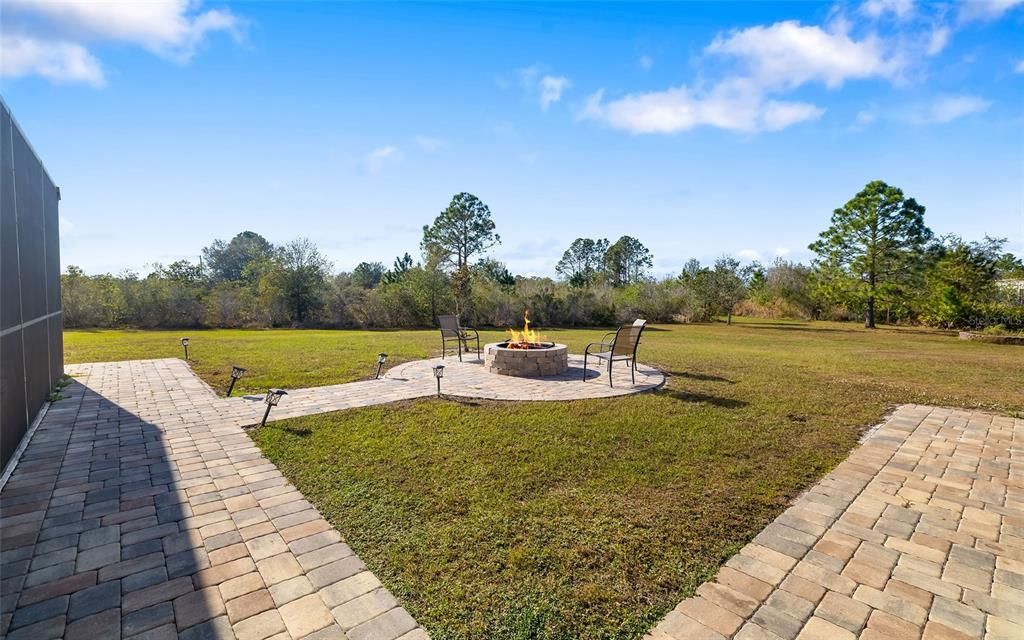 For Sale: $1,425,000 (6 beds, 5 baths, 4808 Square Feet)