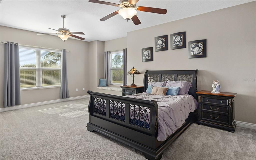 For Sale: $1,425,000 (6 beds, 5 baths, 4808 Square Feet)