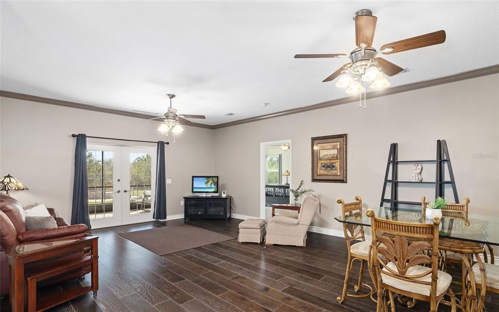 For Sale: $1,425,000 (6 beds, 5 baths, 4808 Square Feet)