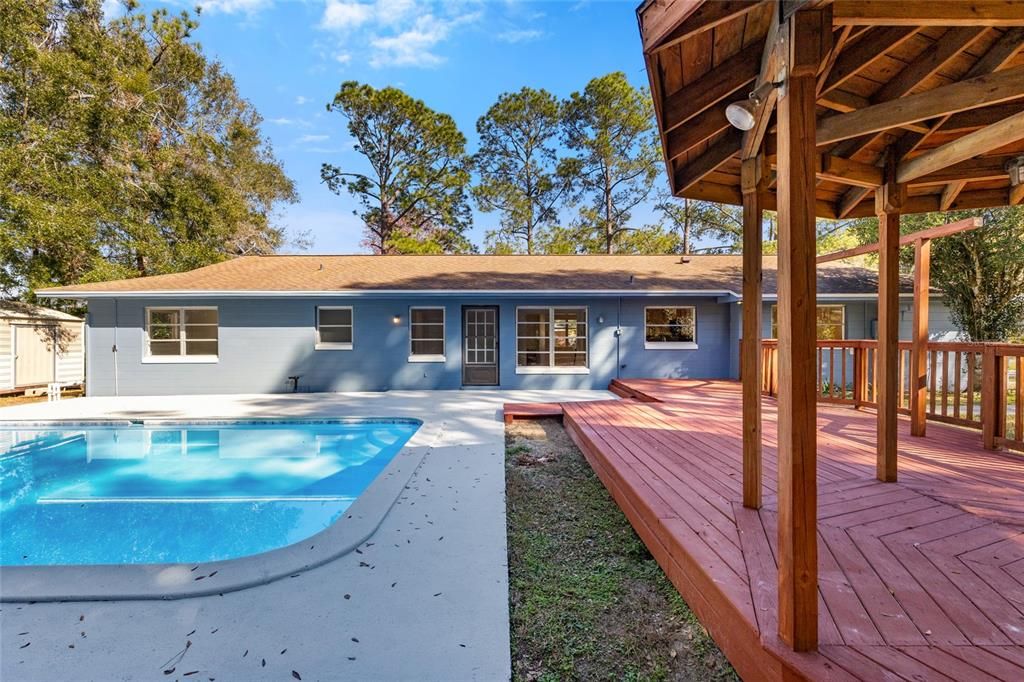 Activo con contrato: $310,000 (3 camas, 2 baños, 1963 Pies cuadrados)