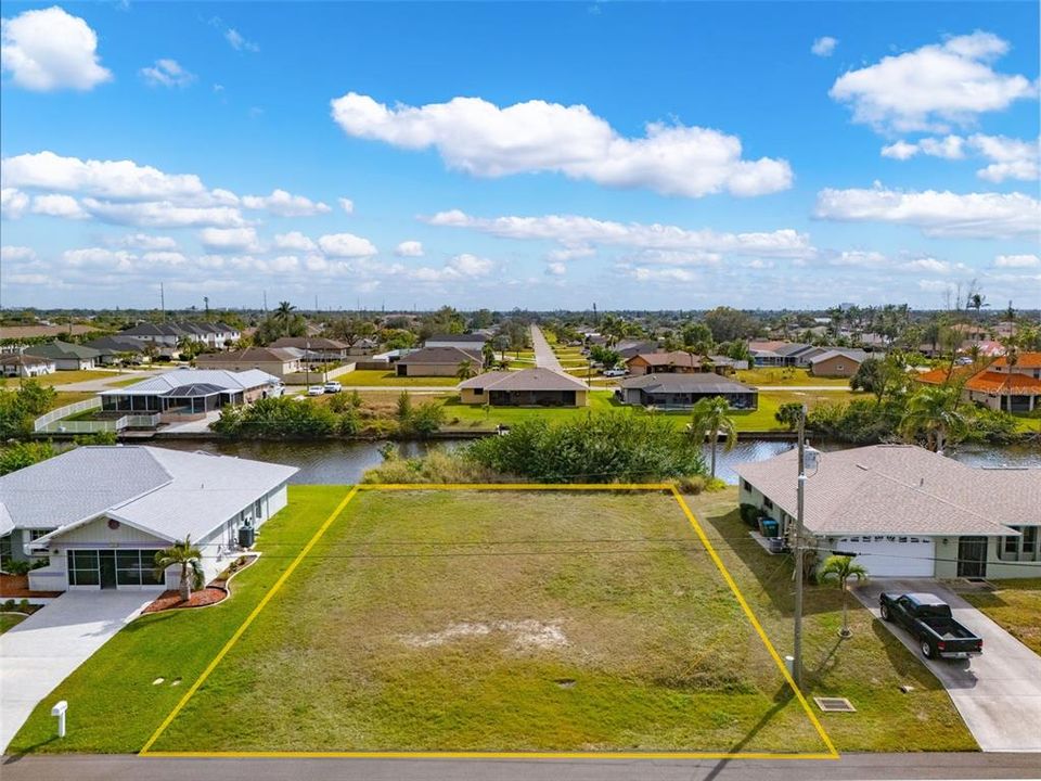 En Venta: $200,000 (0.23 acres)